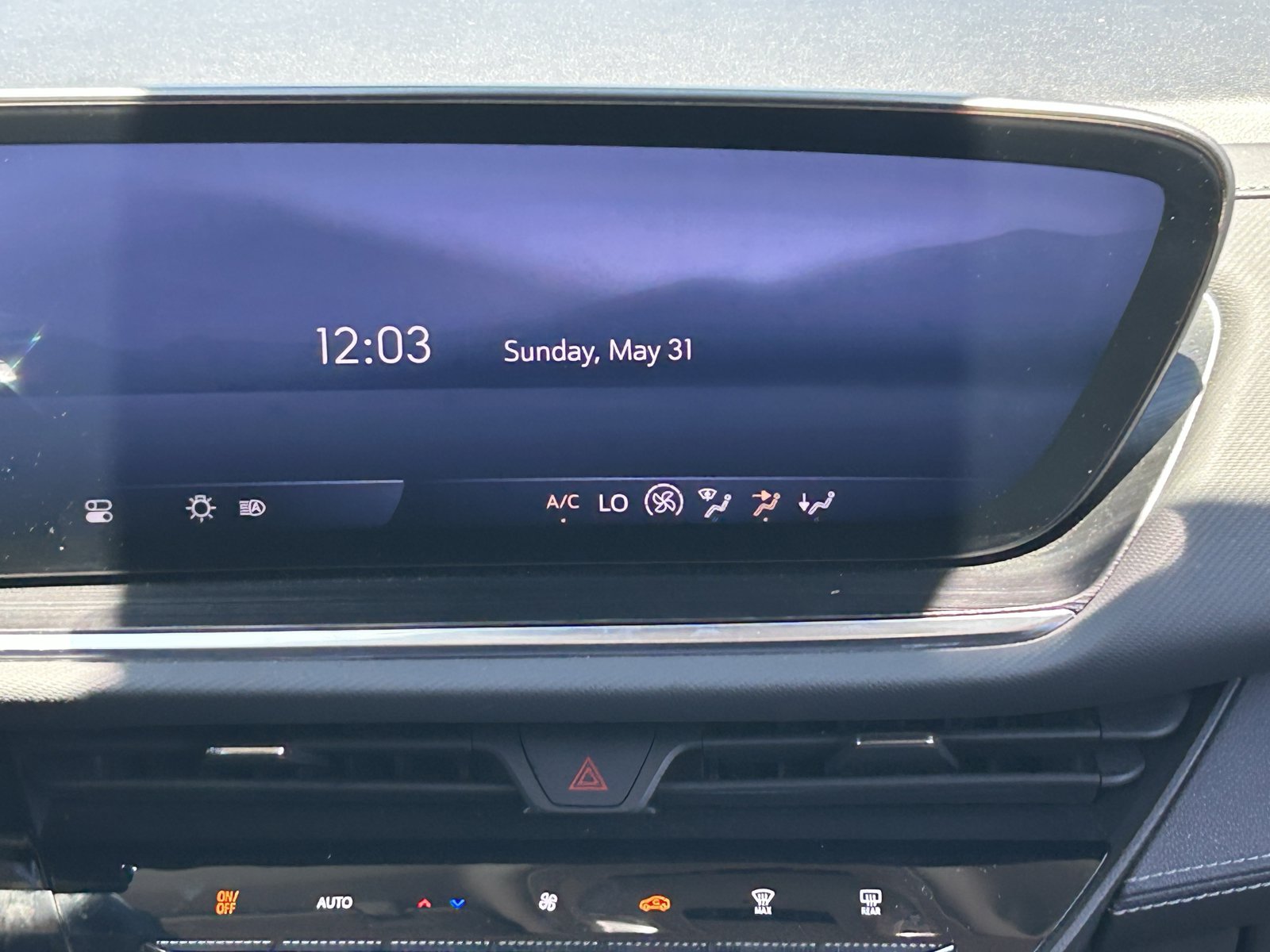 Certified 2024 Buick Envision Preferred AWD/4WD image 20