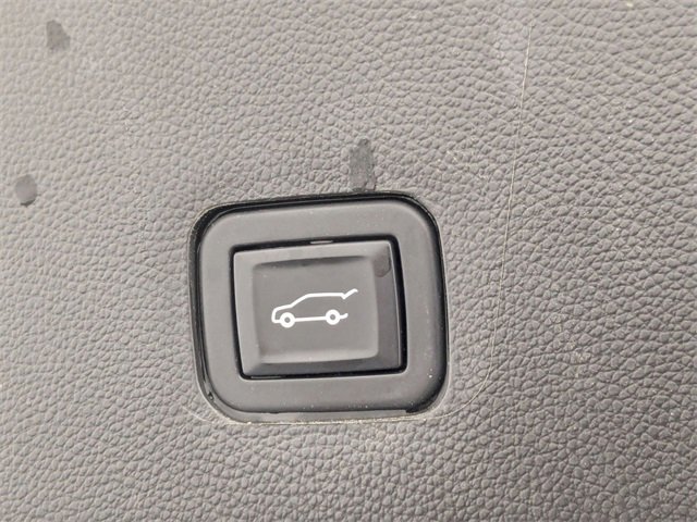 Used 2020 Chevrolet Traverse Premier image 33