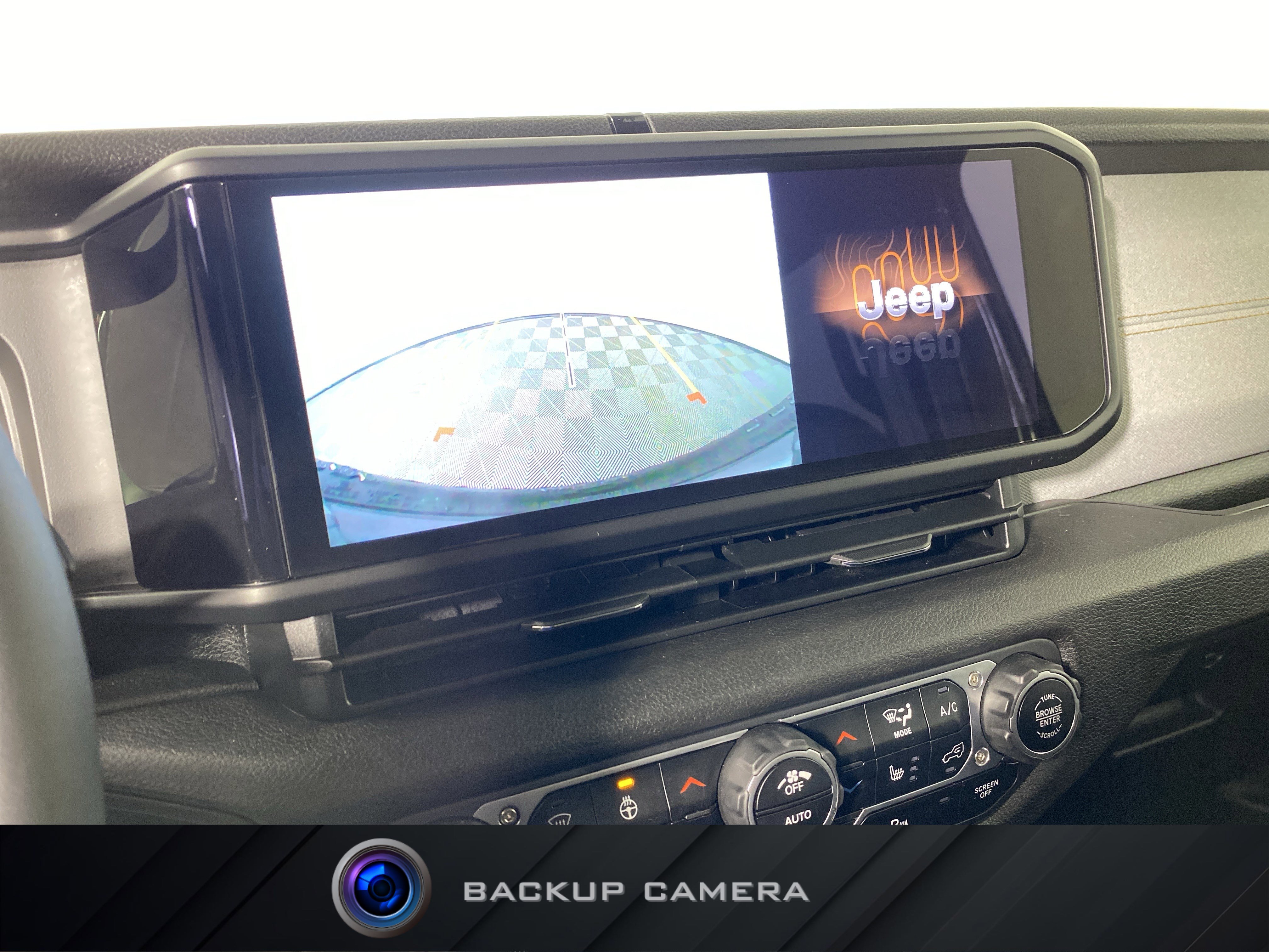 Used 2025 Jeep Wrangler Sport S image 4