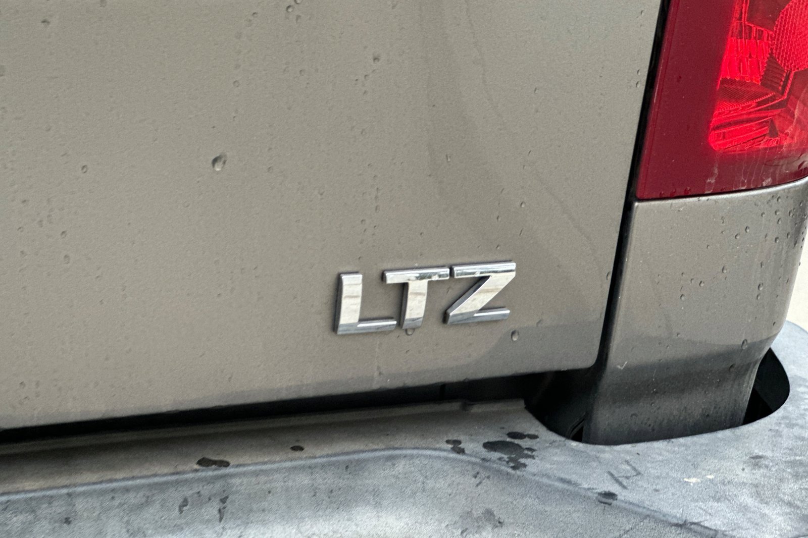 Used 2013 Chevrolet Silverado 3500 LTZ w/ LTZ Plus Package image 9