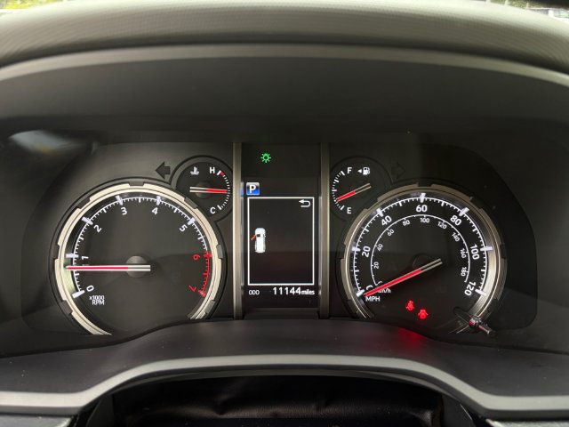 Used 2024 Toyota 4Runner TRD Off-Road Premium w/ Moonroof Package AWD/4WD image 10