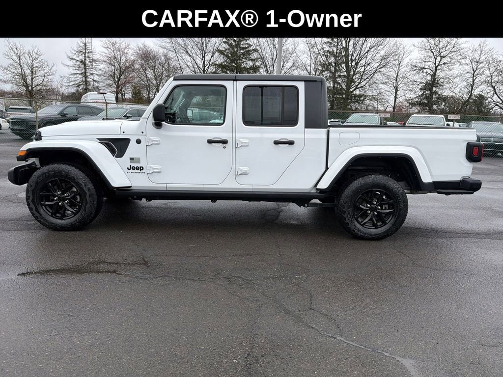 Used 2023 Jeep Gladiator Sport AWD/4WD image 2