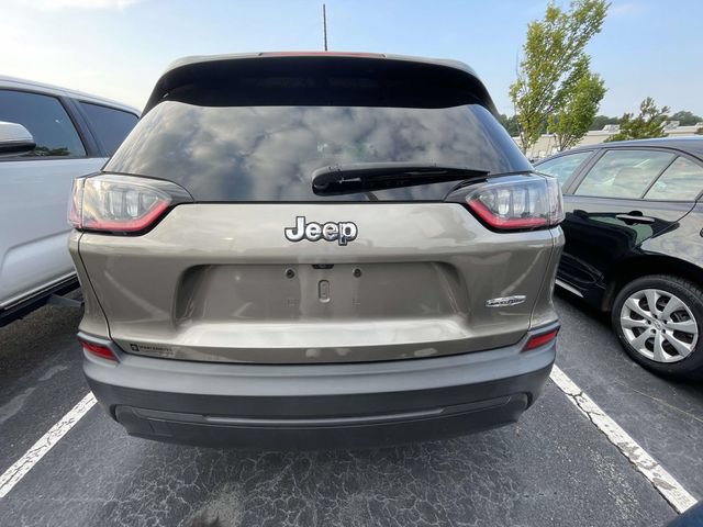 Used 2021 Jeep Cherokee Latitude FWD image 10