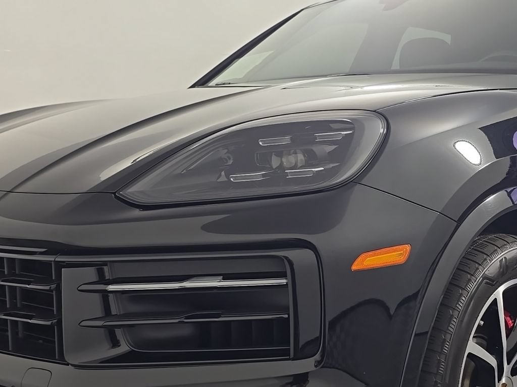 Certified 2024 Porsche Cayenne S AWD/4WD image 12