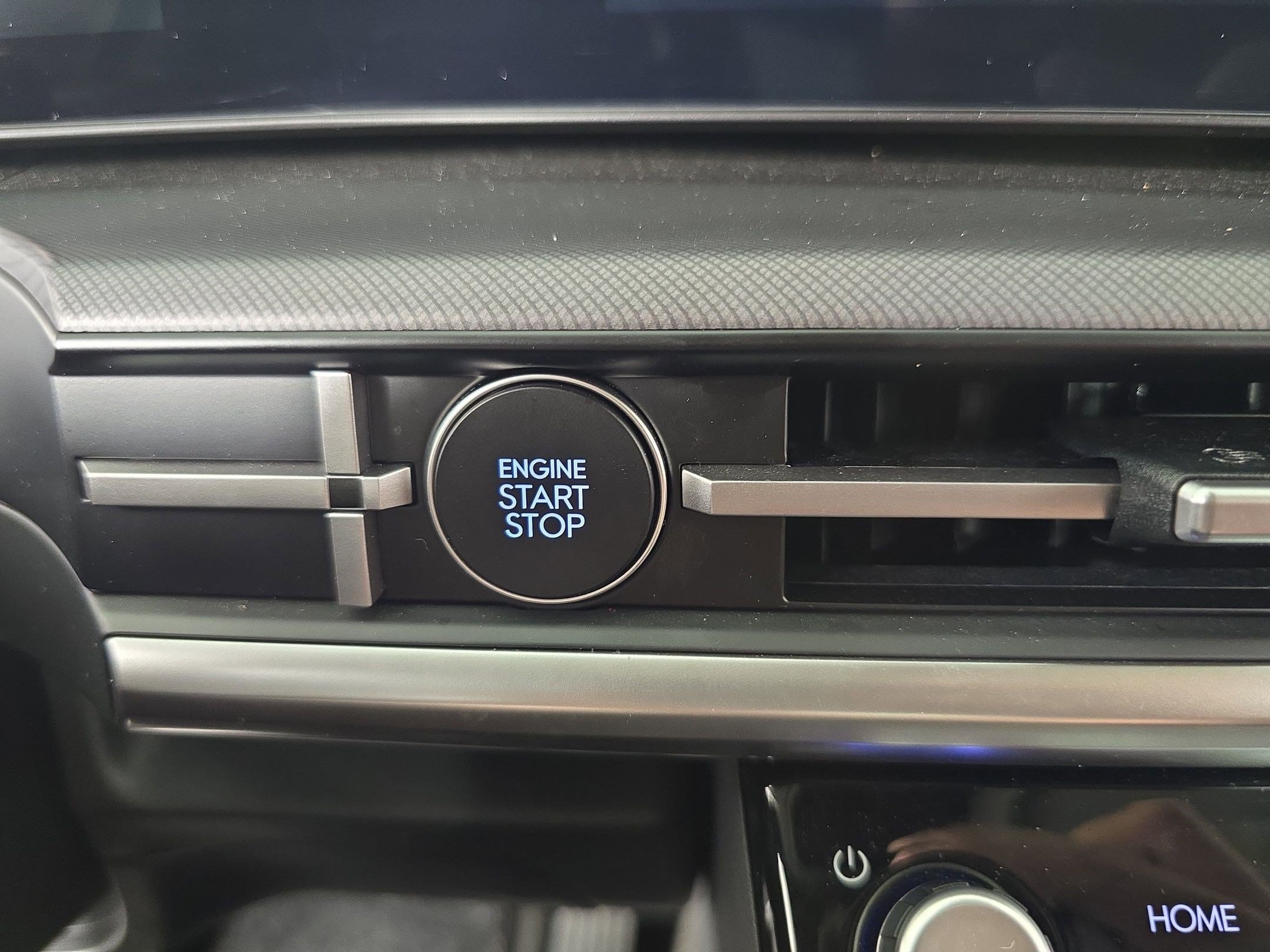 Certified 2024 Hyundai Santa Fe XRT AWD/4WD image 29