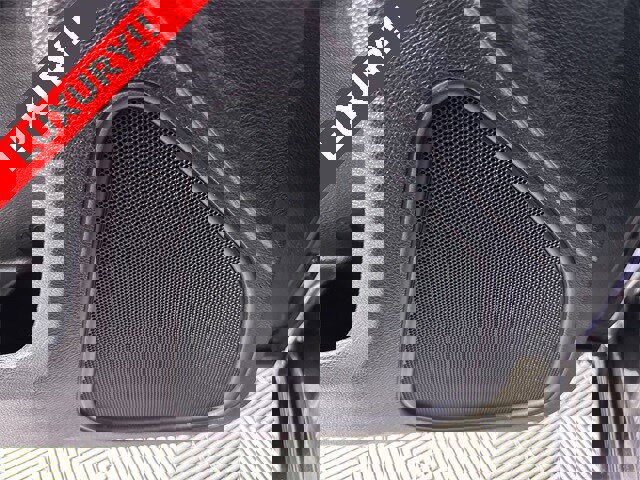 Used 2018 Chrysler 300 Limited image 25