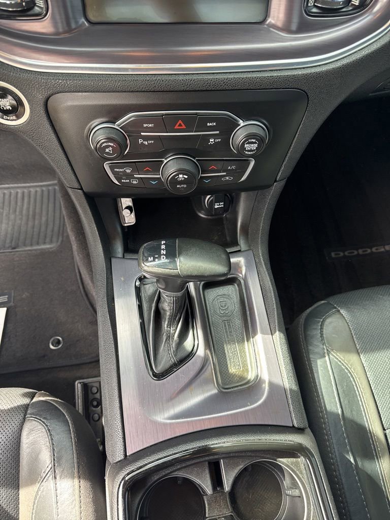 Used 2016 Dodge Charger R/T w/ Plus Group RWD image 9