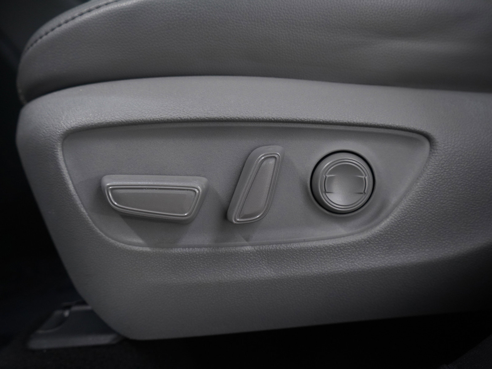 Used 2022 Toyota Highlander Platinum image 26