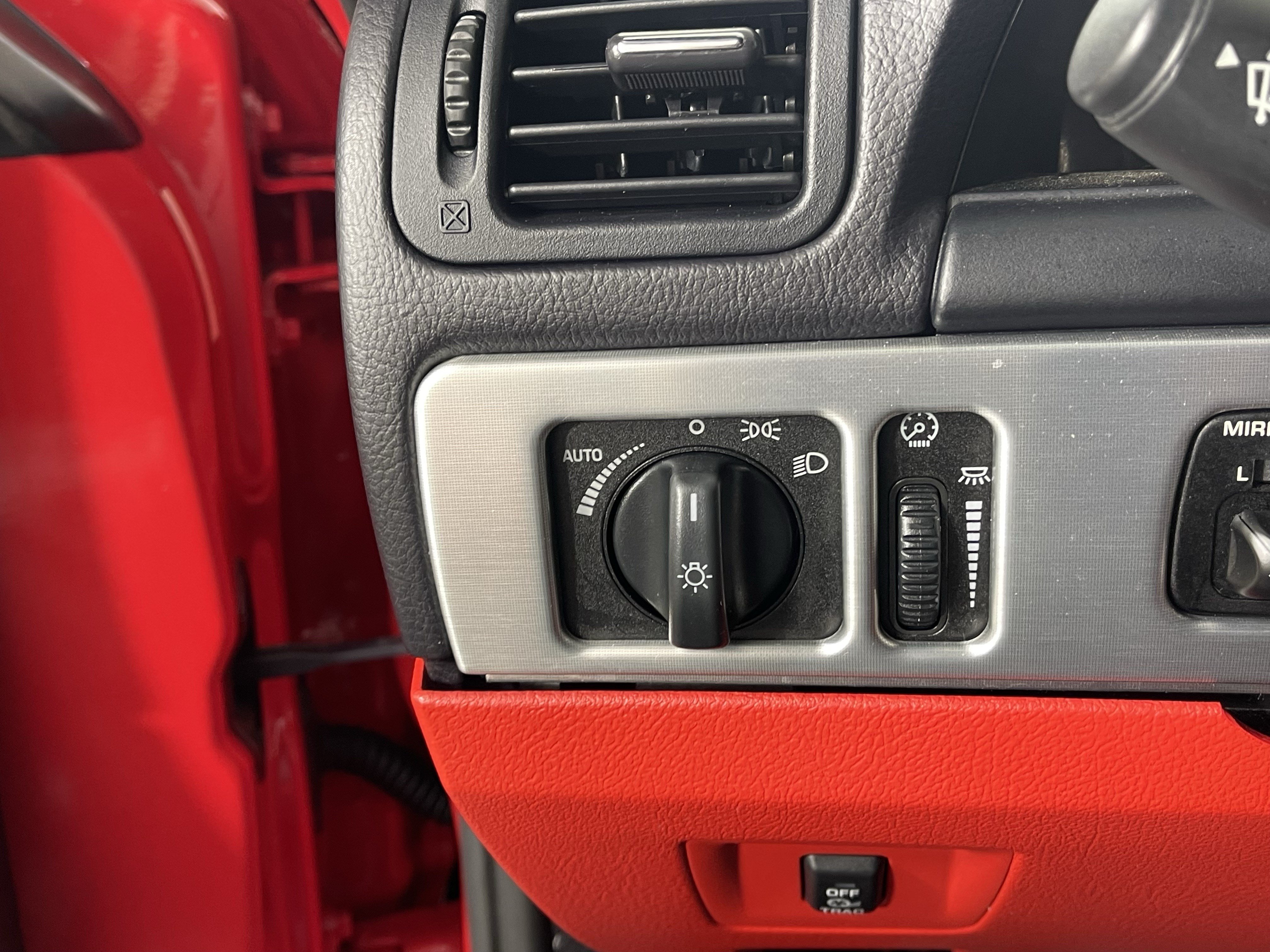 Used 2003 Ford Thunderbird RWD image 20