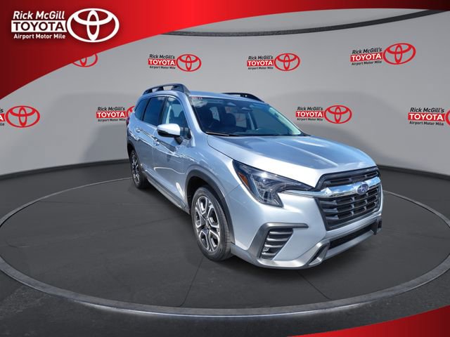 Used 2023 Subaru Ascent Limited AWD/4WD image 2