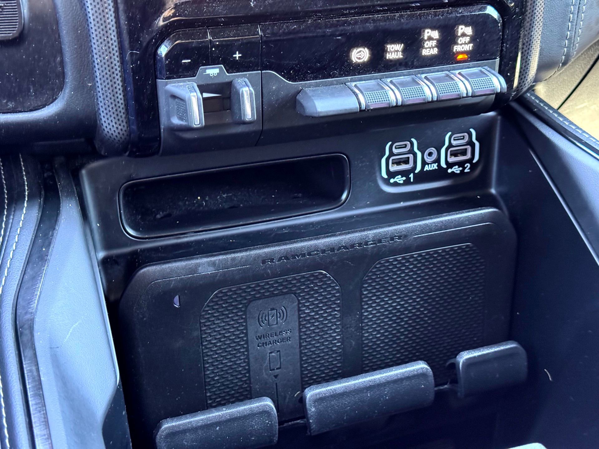 Used 2024 RAM 2500 Limited image 27