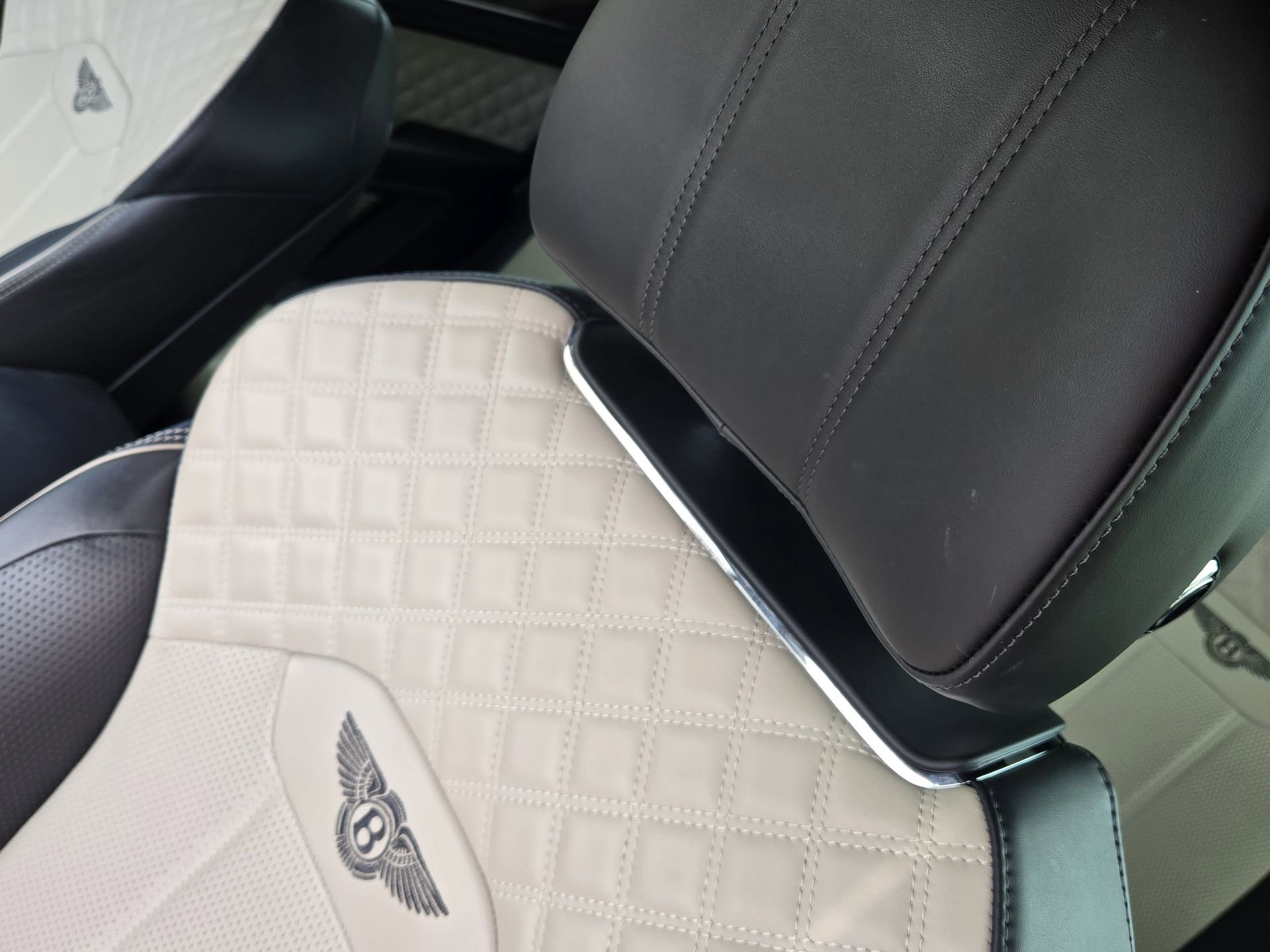 Used 2022 Bentley Bentayga Speed image 23