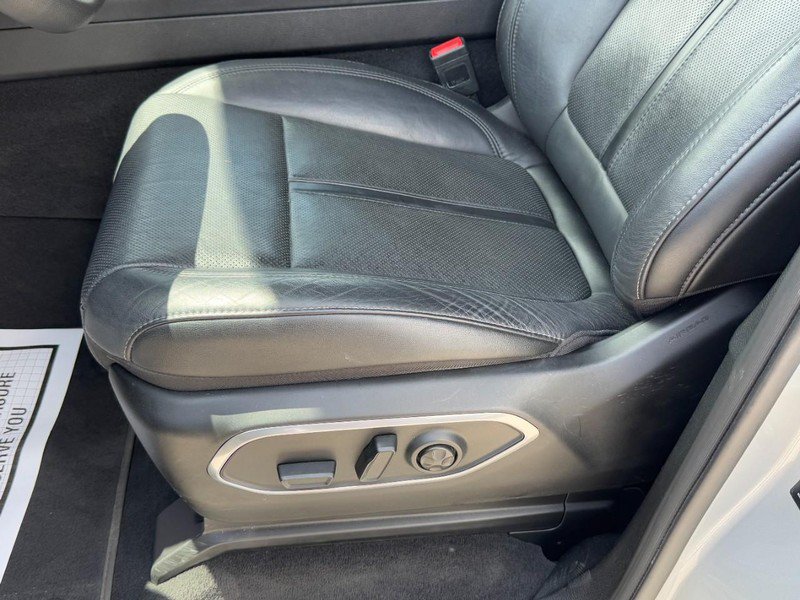 Used 2024 Jeep Wagoneer Series II AWD/4WD image 25