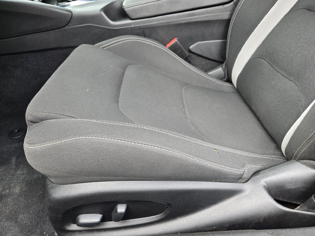 Used 2022 Chevrolet Camaro LT w/ Technology Package RWD image 26