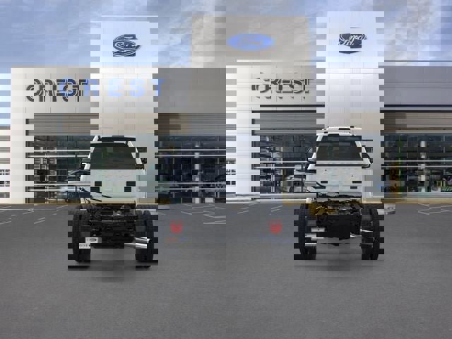 New 2025 Ford F550 4x4 Regular Cab Super Duty image 5