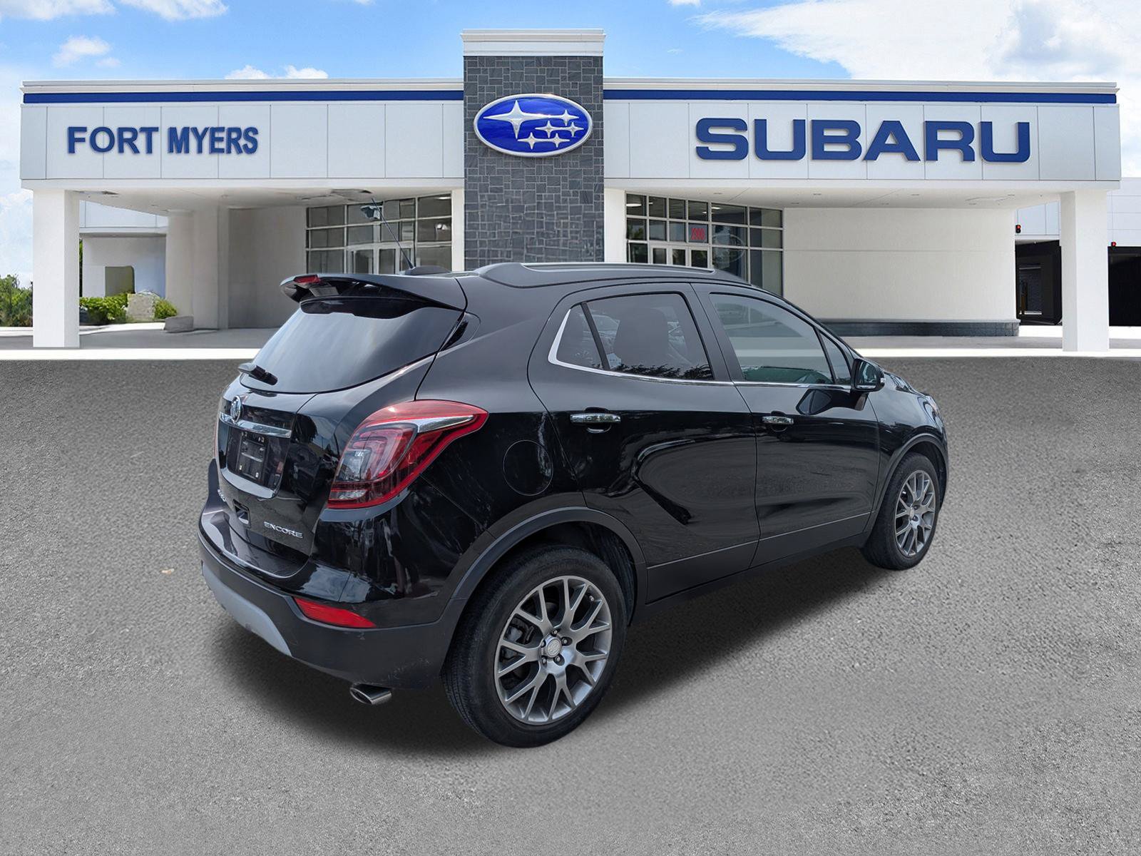 Used 2018 Buick Encore Sport Touring w/ Safety Package FWD image 4