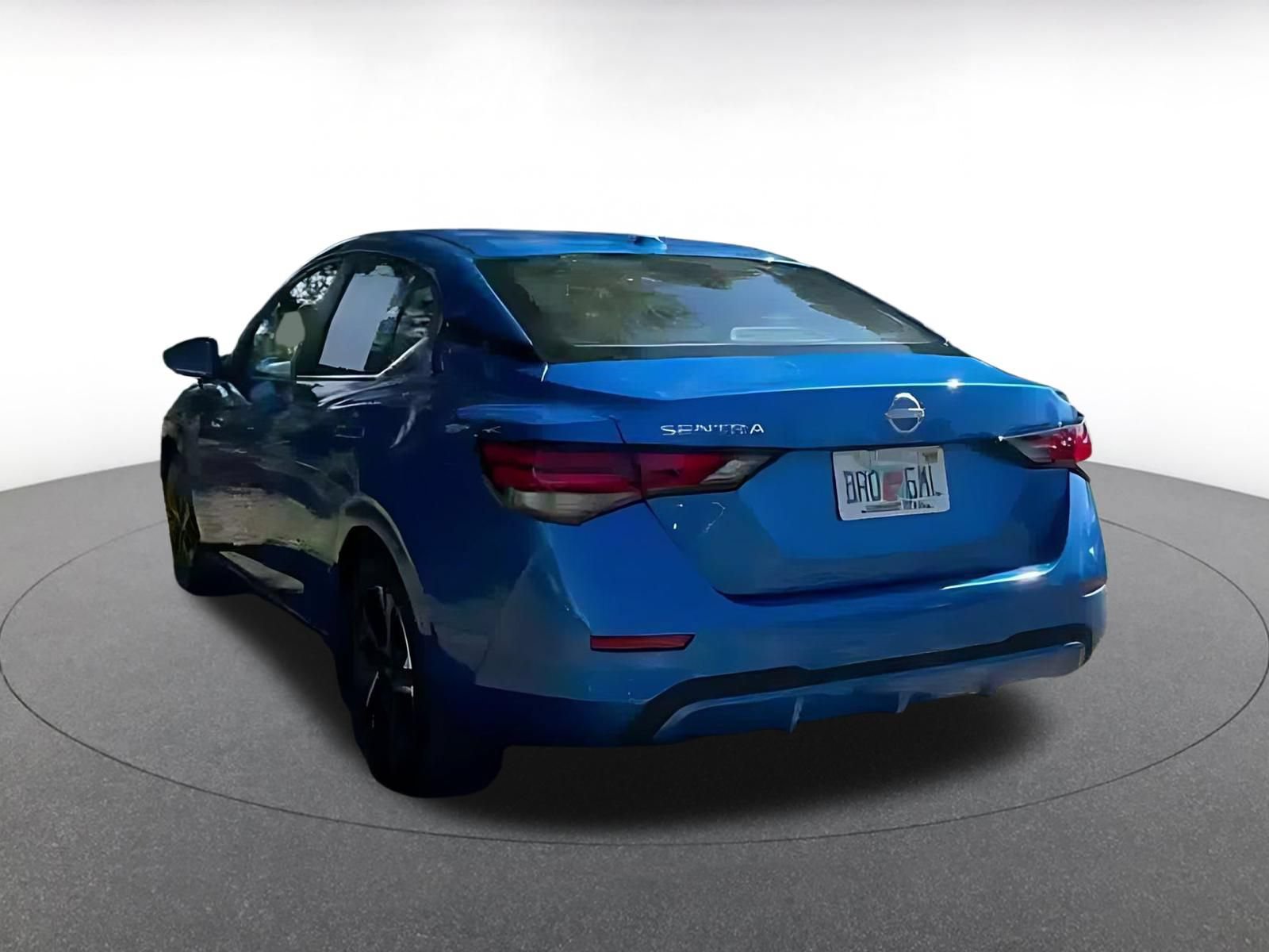 Used 2025 Nissan Sentra SV FWD image 12