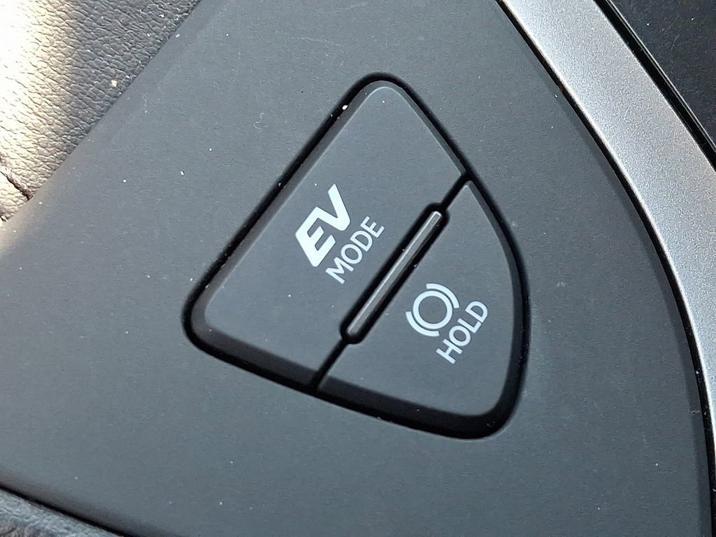 Used 2023 Lexus UX 250h AWD w/ Accessory Package (Z2) image 26