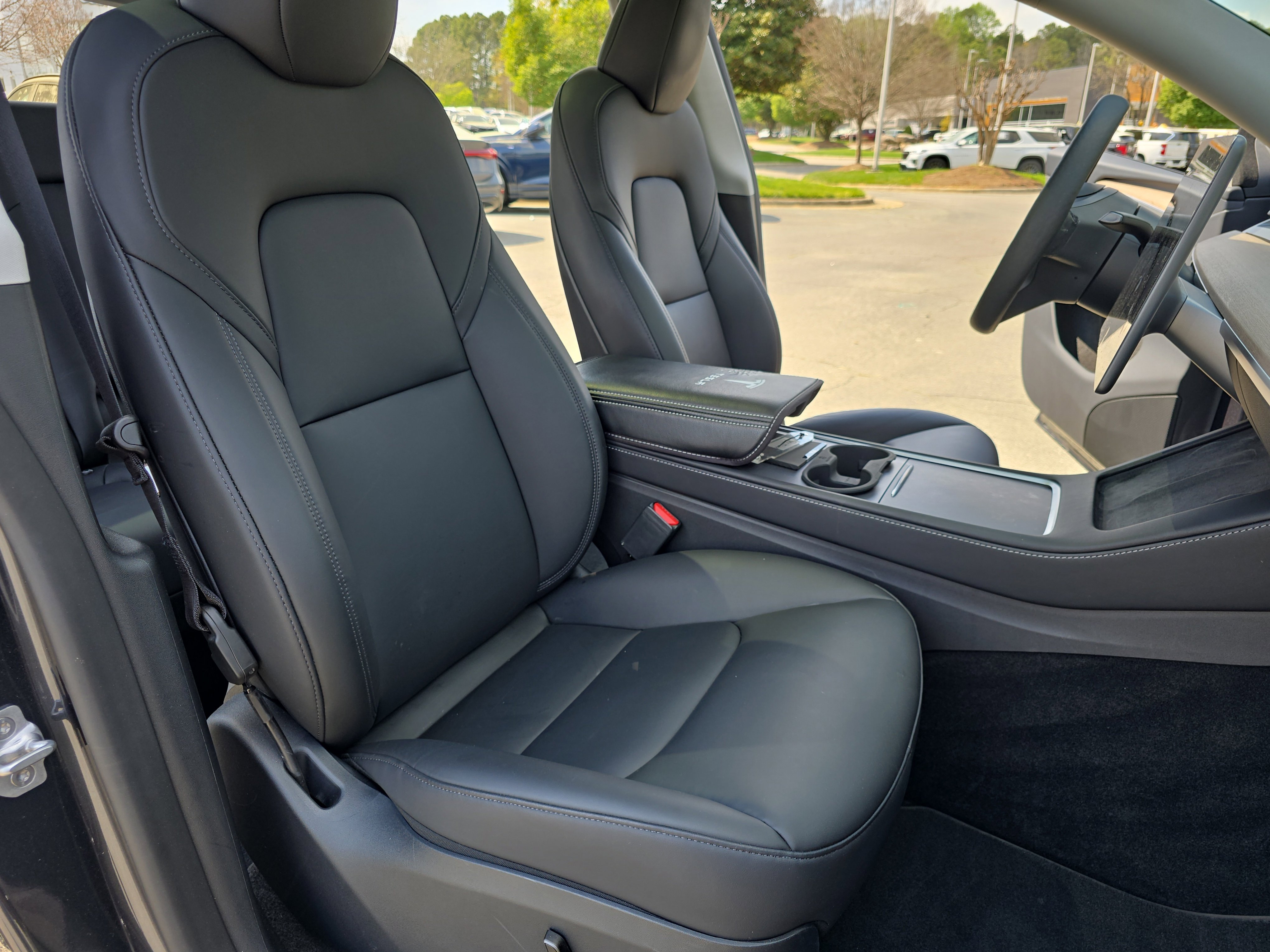 Used 2024 Tesla Model Y Long Range image 10