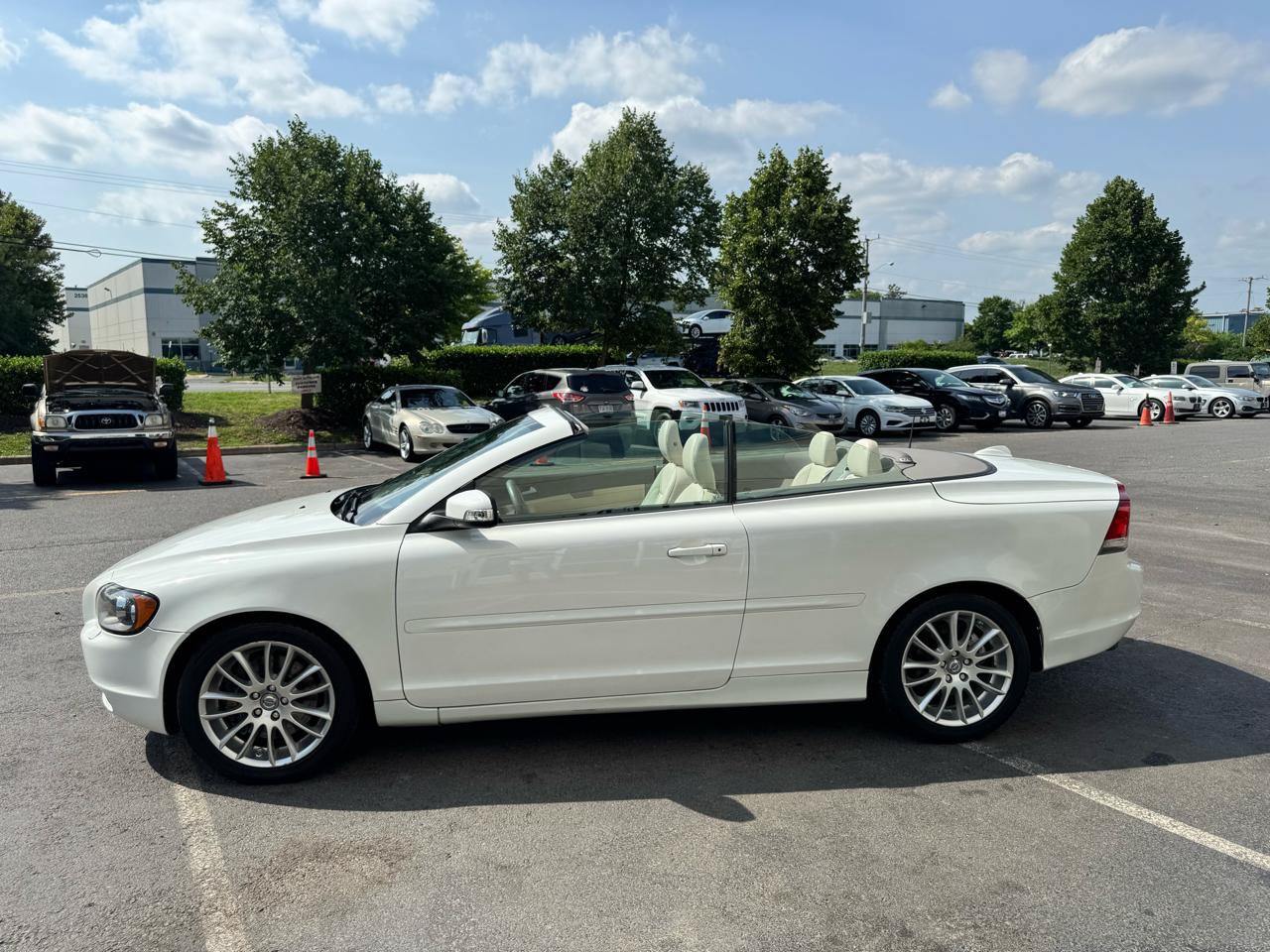 Used 2009 Volvo C70 T5 FWD image 44