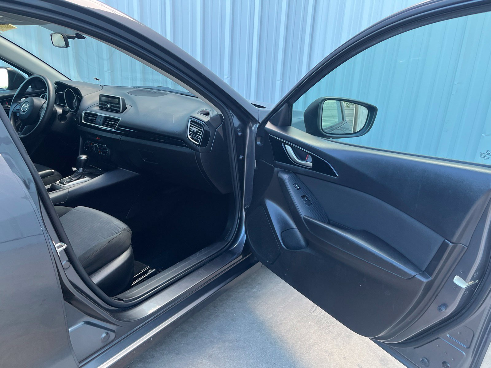 Used 2014 MAZDA MAZDA3 i Sport FWD image 16