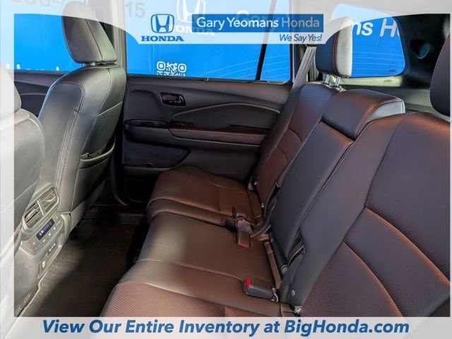 Certified 2025 Honda Passport Black Edition image 19