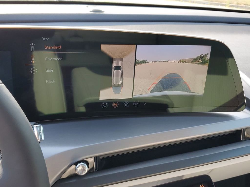 New 2026 Cadillac Vistiq Luxury image 15