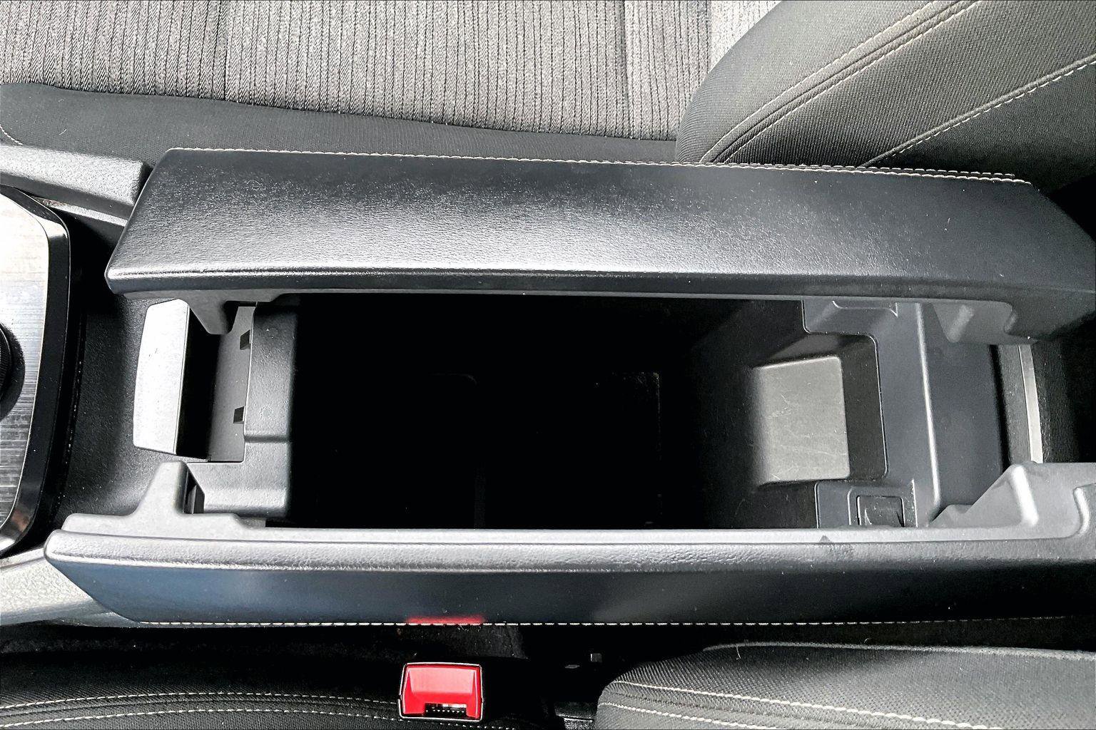 Used 2023 Nissan Rogue SV image 33