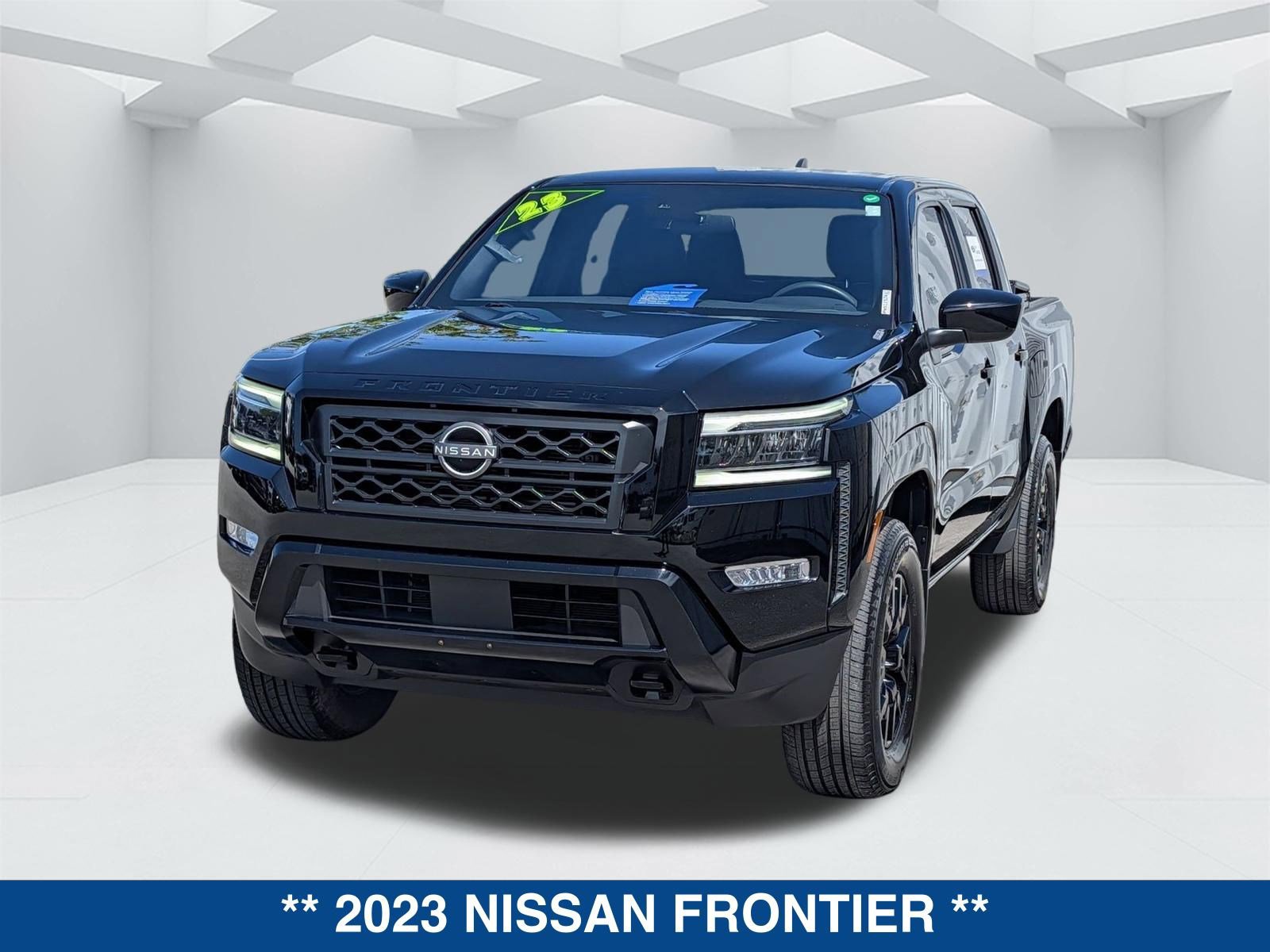 Used 2023 Nissan Frontier SV w/ Midnight Edition Package image 7