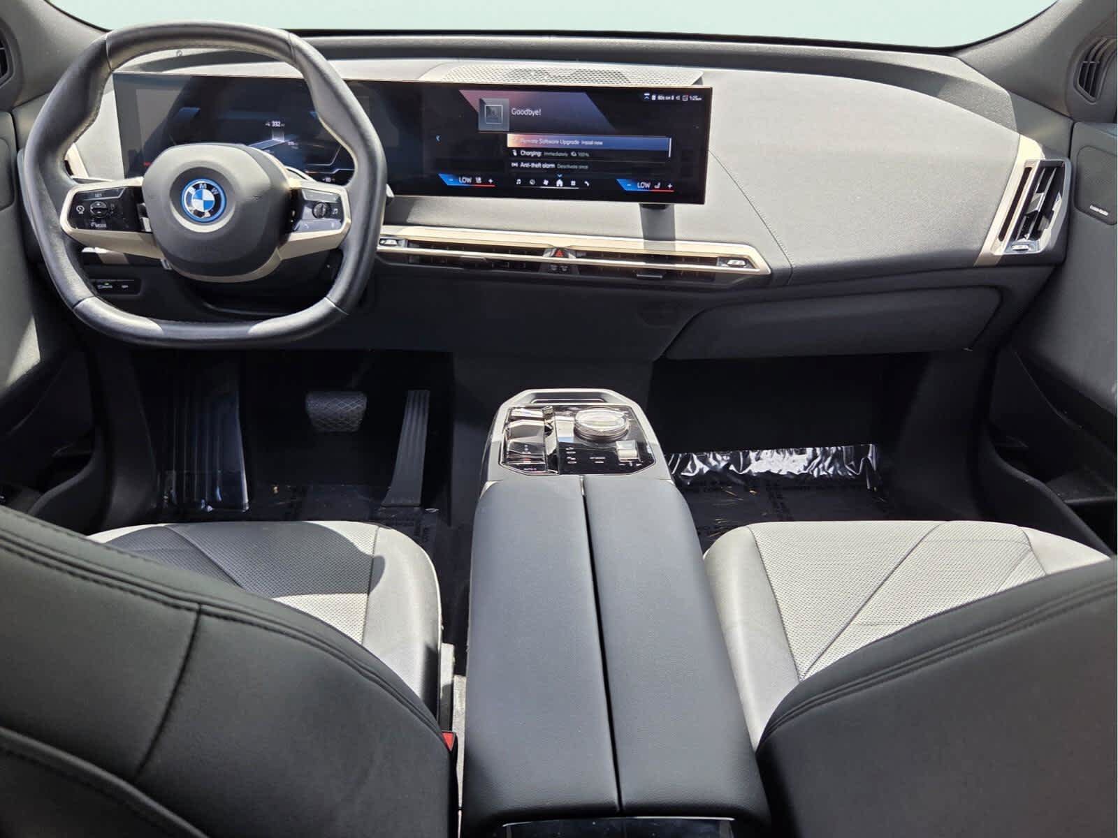 Used 2024 BMW iX xDrive50 w/ Premium Package AWD/4WD image 13