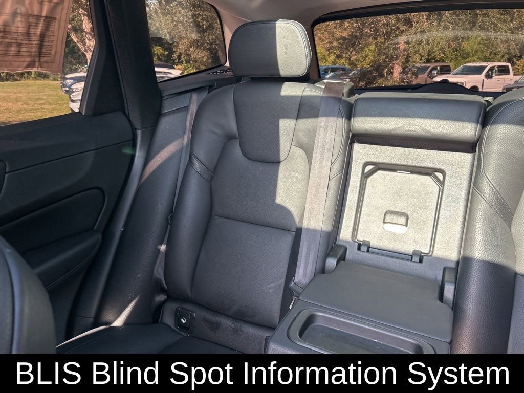 Used 2020 Volvo XC60 T5 Momentum image 12