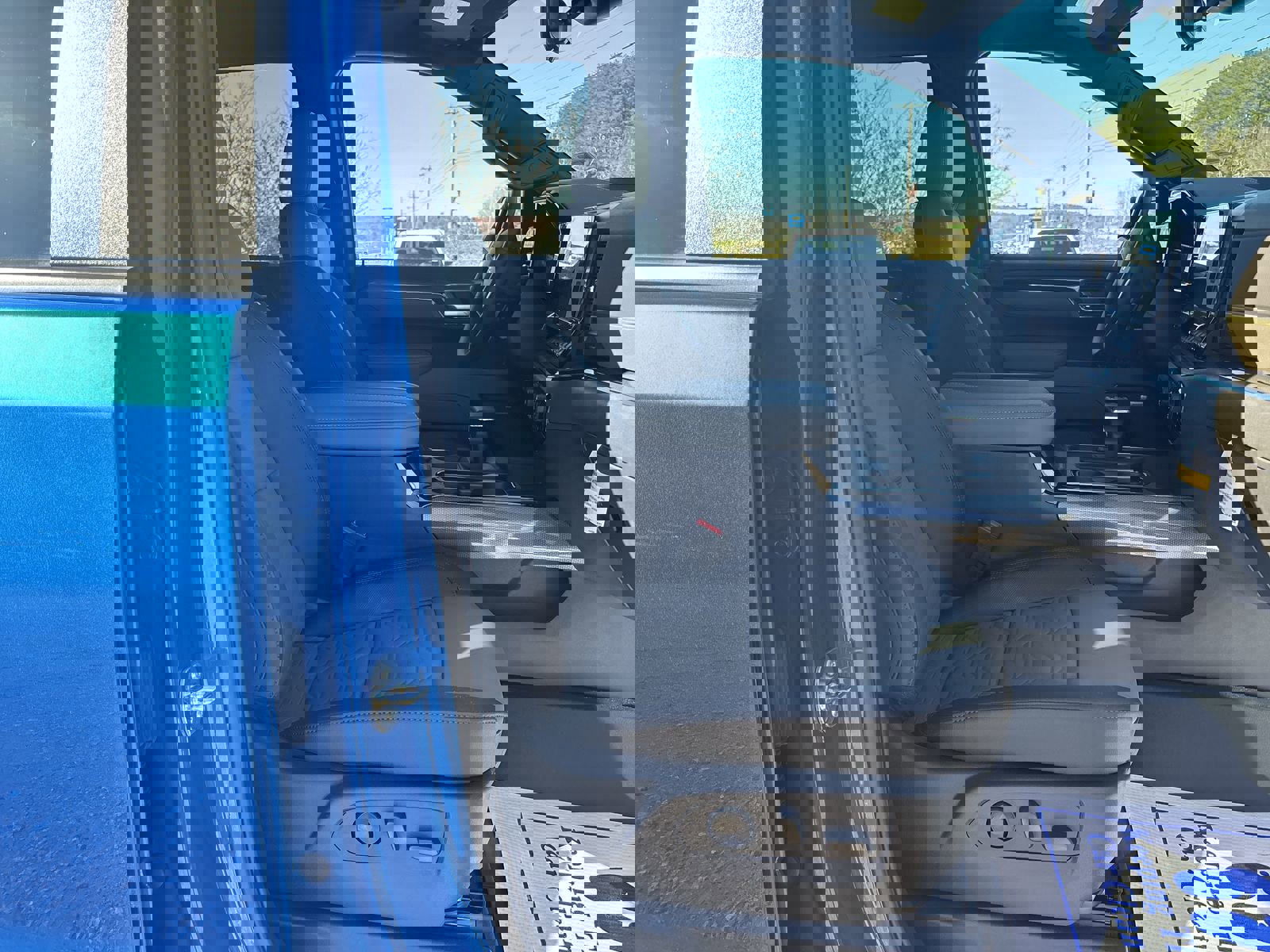 Used 2025 Chevrolet Silverado 1500 ZR2 w/ Technology Package image 26