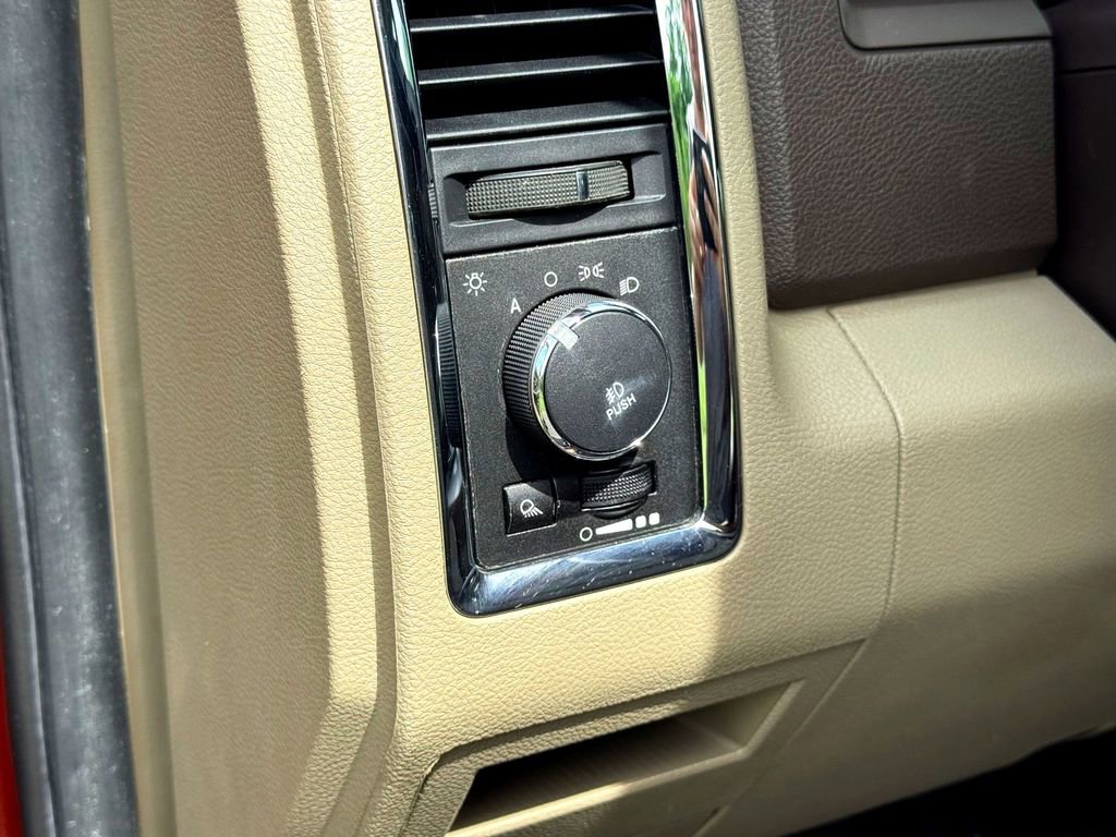 Used 2009 Dodge Ram 1500 Truck Laramie RWD image 17