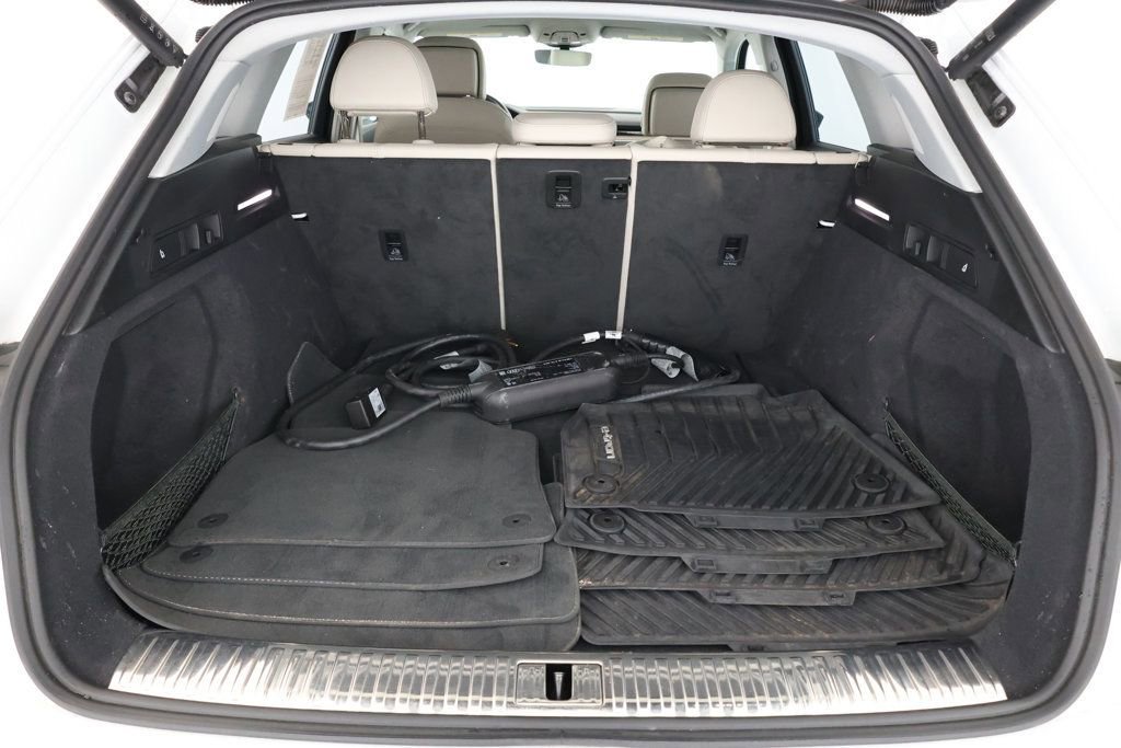 Used 2024 Audi Q8 e-tron Premium Plus w/ Premium Plus Package image 24