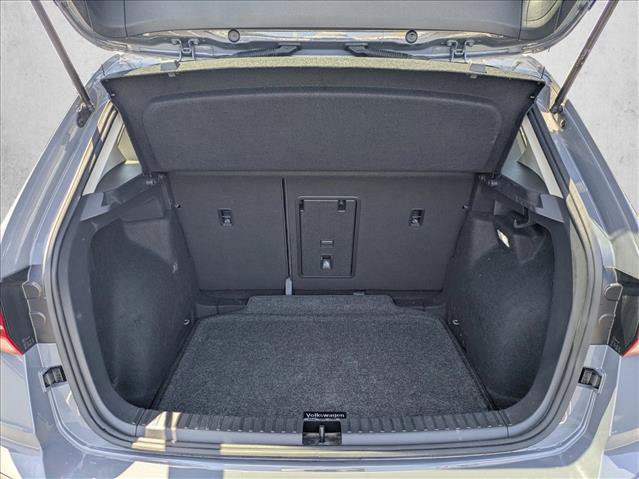 Used 2024 Volkswagen Taos SE FWD image 6