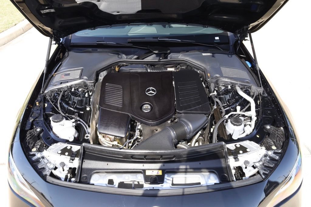 Used 2025 Mercedes-Benz CLE 300 4MATIC Cabriolet image 18