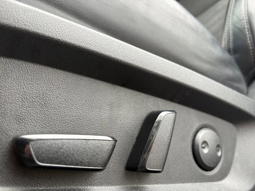 Used 2023 Mitsubishi Outlander SE Black Edition image 13