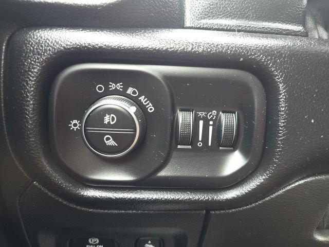 Used 2019 RAM 1500 Big Horn AWD/4WD image 11