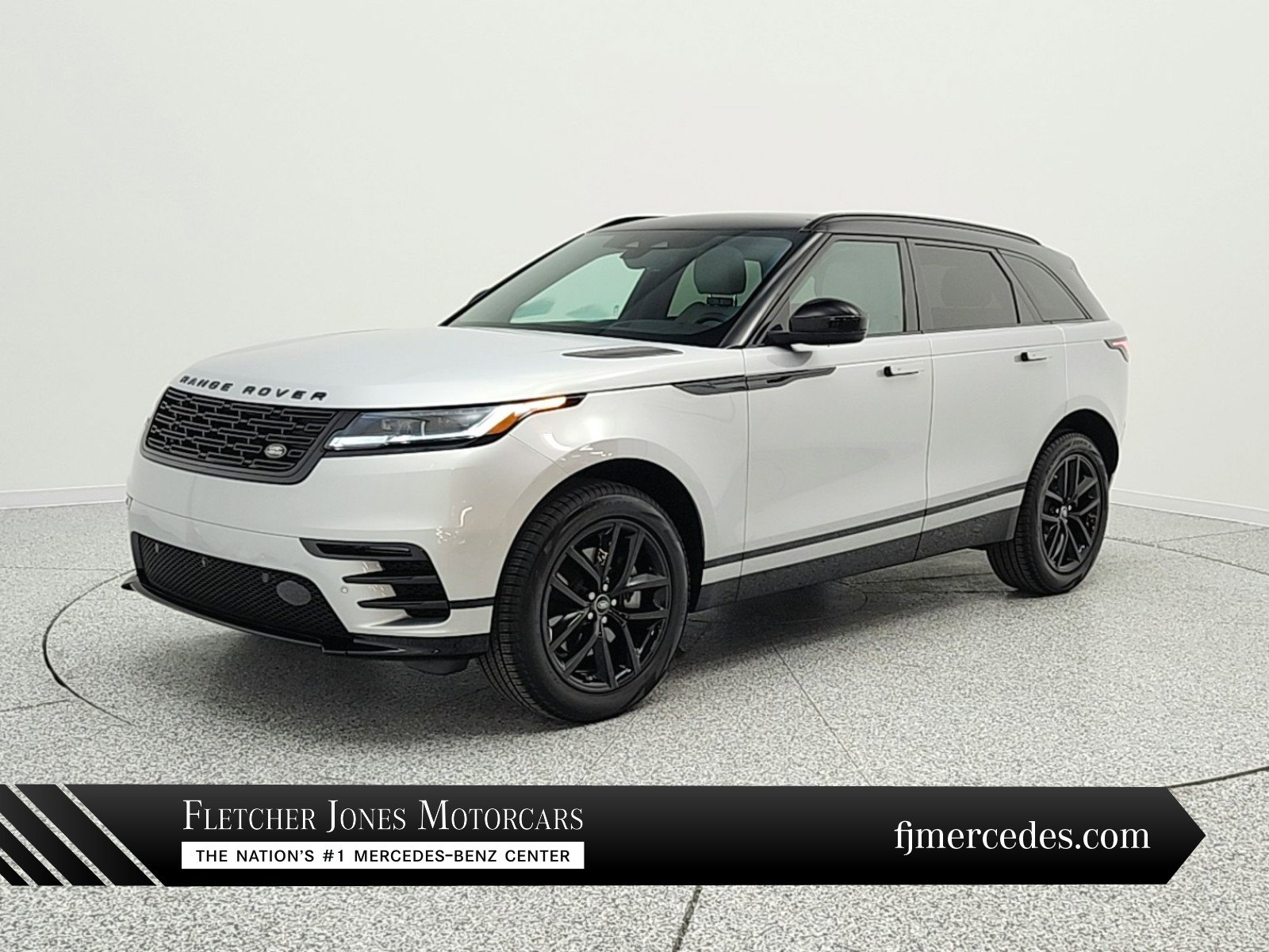 Used 2024 Land Rover Range Rover Velar Dynamic SE AWD/4WD image 1