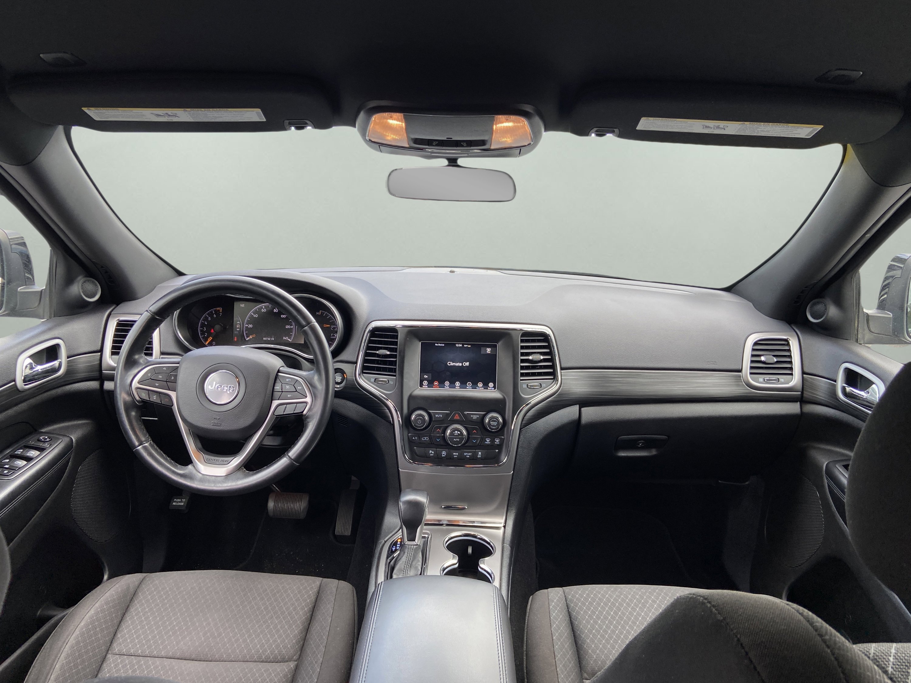 Used 2020 Jeep Grand Cherokee Laredo image 9