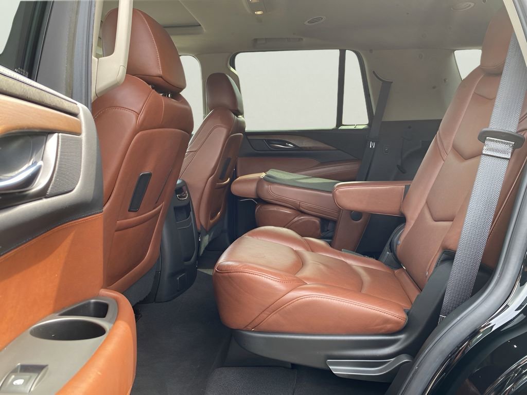 Used 2020 Cadillac Escalade Luxury AWD/4WD image 18
