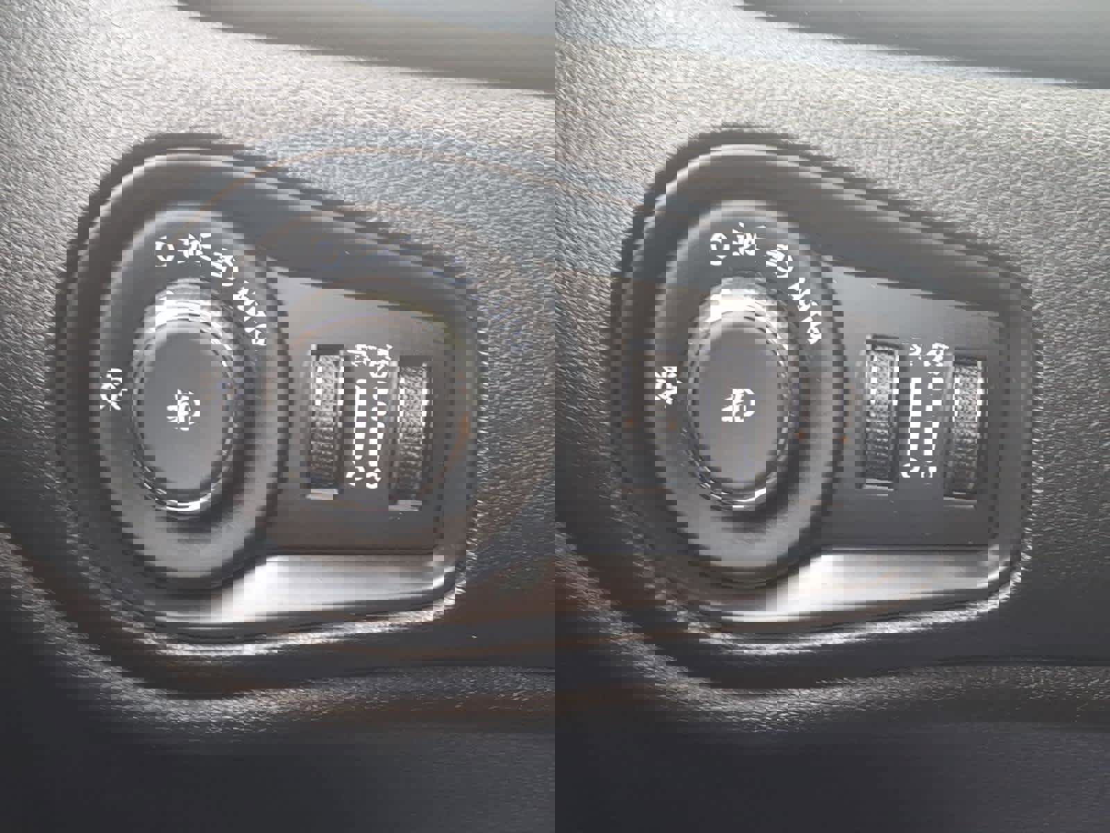 Used 2019 Jeep Renegade Altitude w/ Quick Order Package 2XM image 18