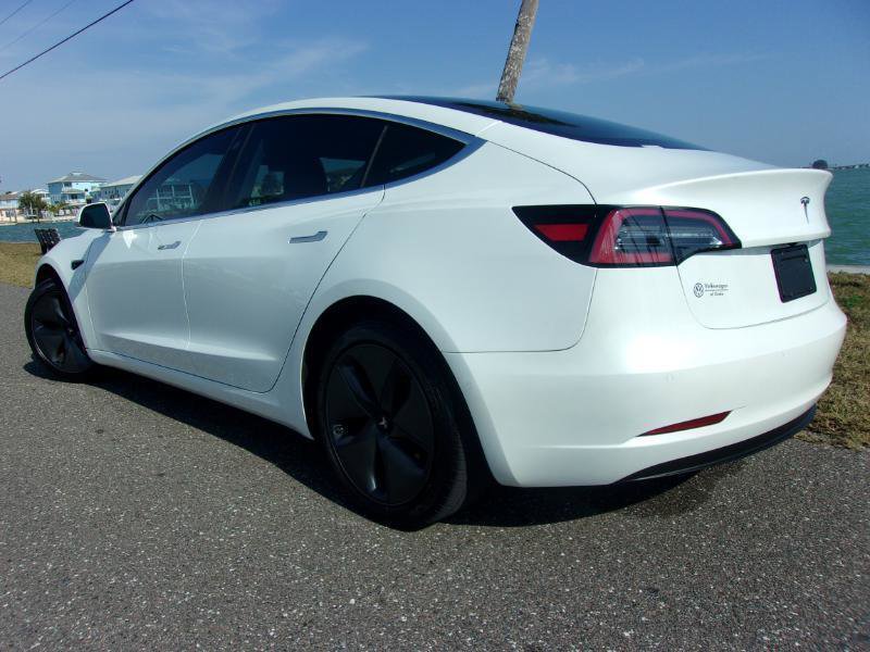 Used 2020 Tesla Model 3 Standard Range Plus image 23