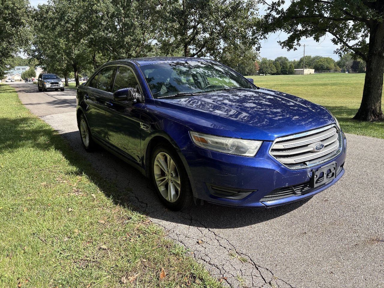 Used 2014 Ford Taurus SEL FWD image 14