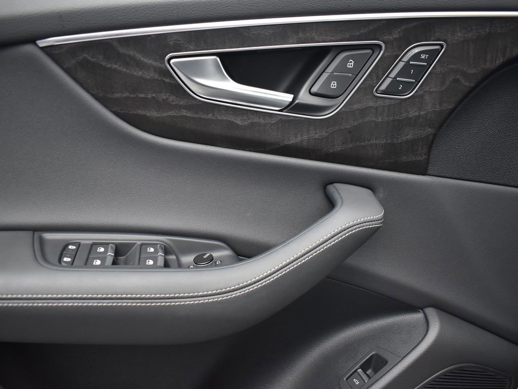 Used 2023 Audi Q8 Premium Plus image 10