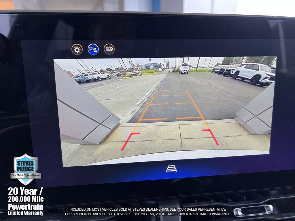 Used 2025 Chevrolet Equinox LT image 18