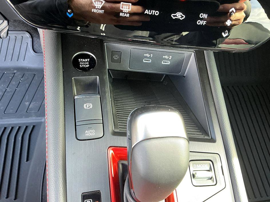 New 2026 Nissan Kicks SR image 19