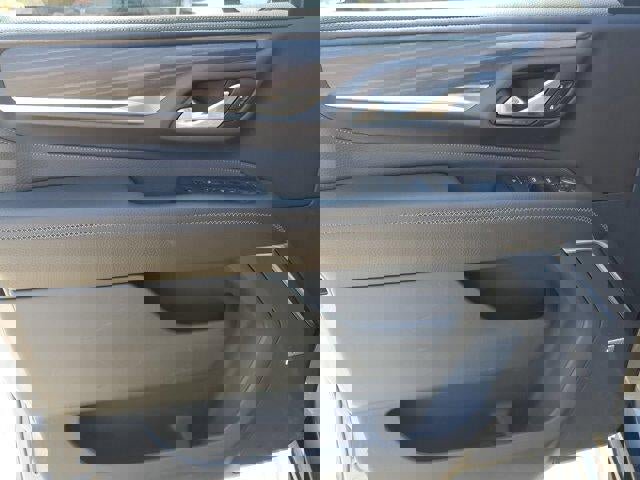 Used 2021 GMC Yukon Denali w/ Denali Premium Package AWD/4WD image 20