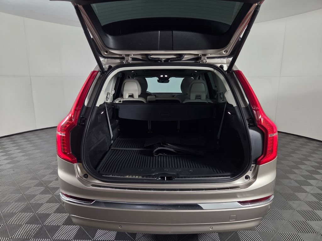 Used 2023 Volvo XC90 B6 Plus w/ Protection Package Premier AWD/4WD image 27