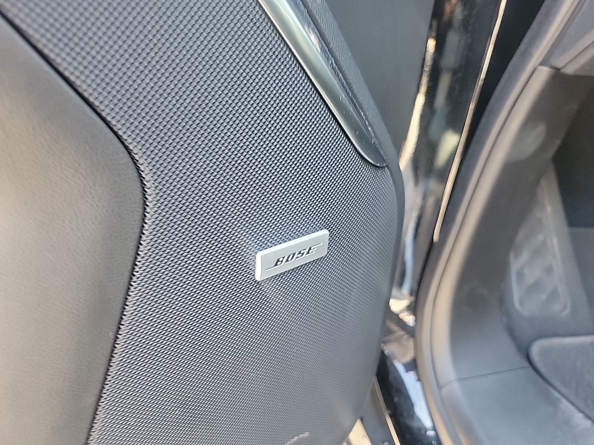 Used 2025 GMC Yukon XL Denali image 28